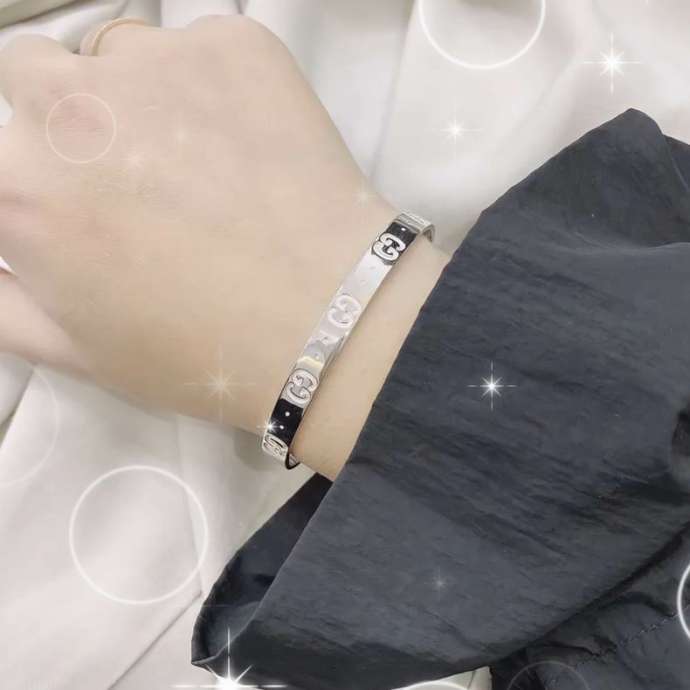 Picture of Gucci Bracelet _SKUGuccibracelet10281179297